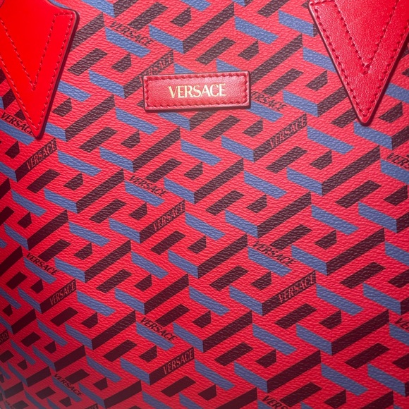Versace Greca Canvas Tote 💎Rare Find💎 In Red and Blue. - Picture 4 of 11